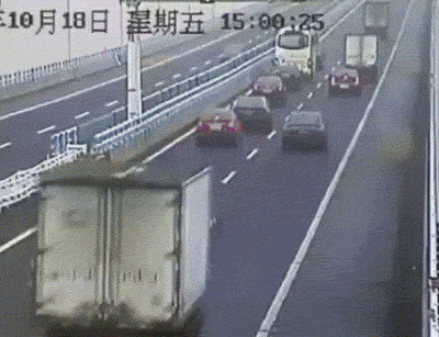 e06b4c626142c78a2e1b85232b15439a[1].gif