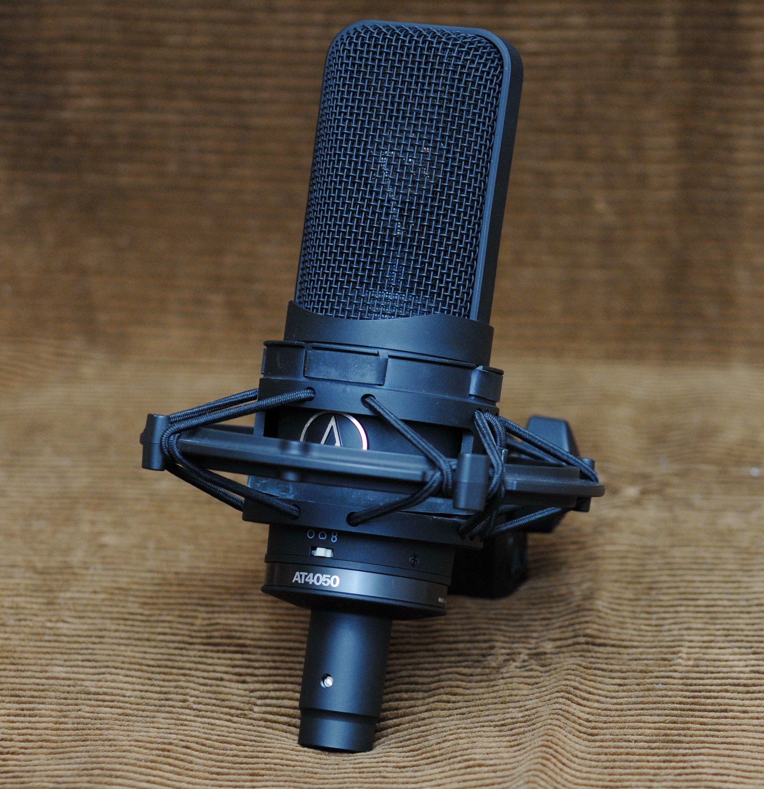 AT-4050 1.jpg