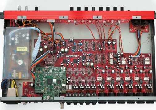 Focusrite-Clarett-8Pre7.jpg