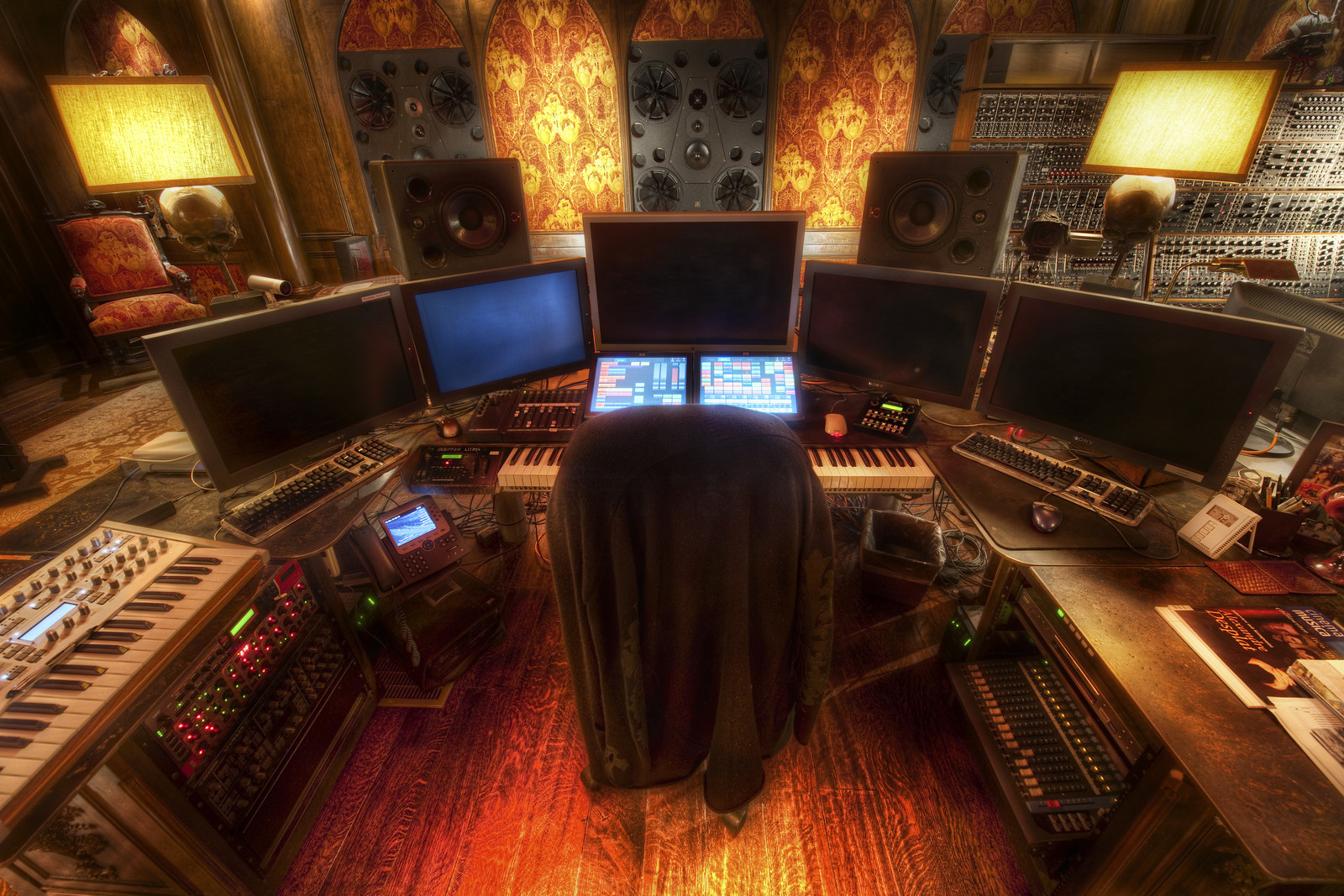 The Computers of Hans-X3.jpg