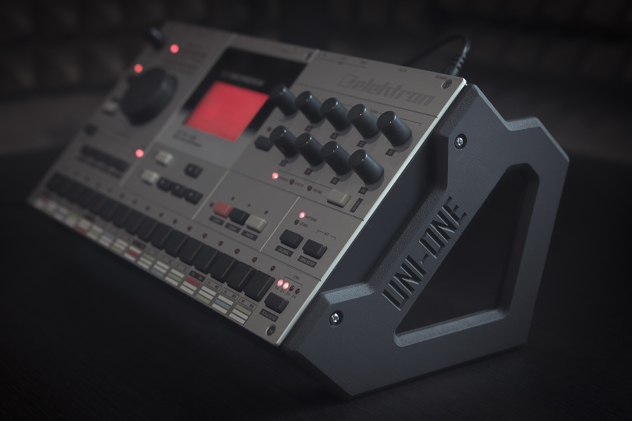 Elektron Stands 05.jpg