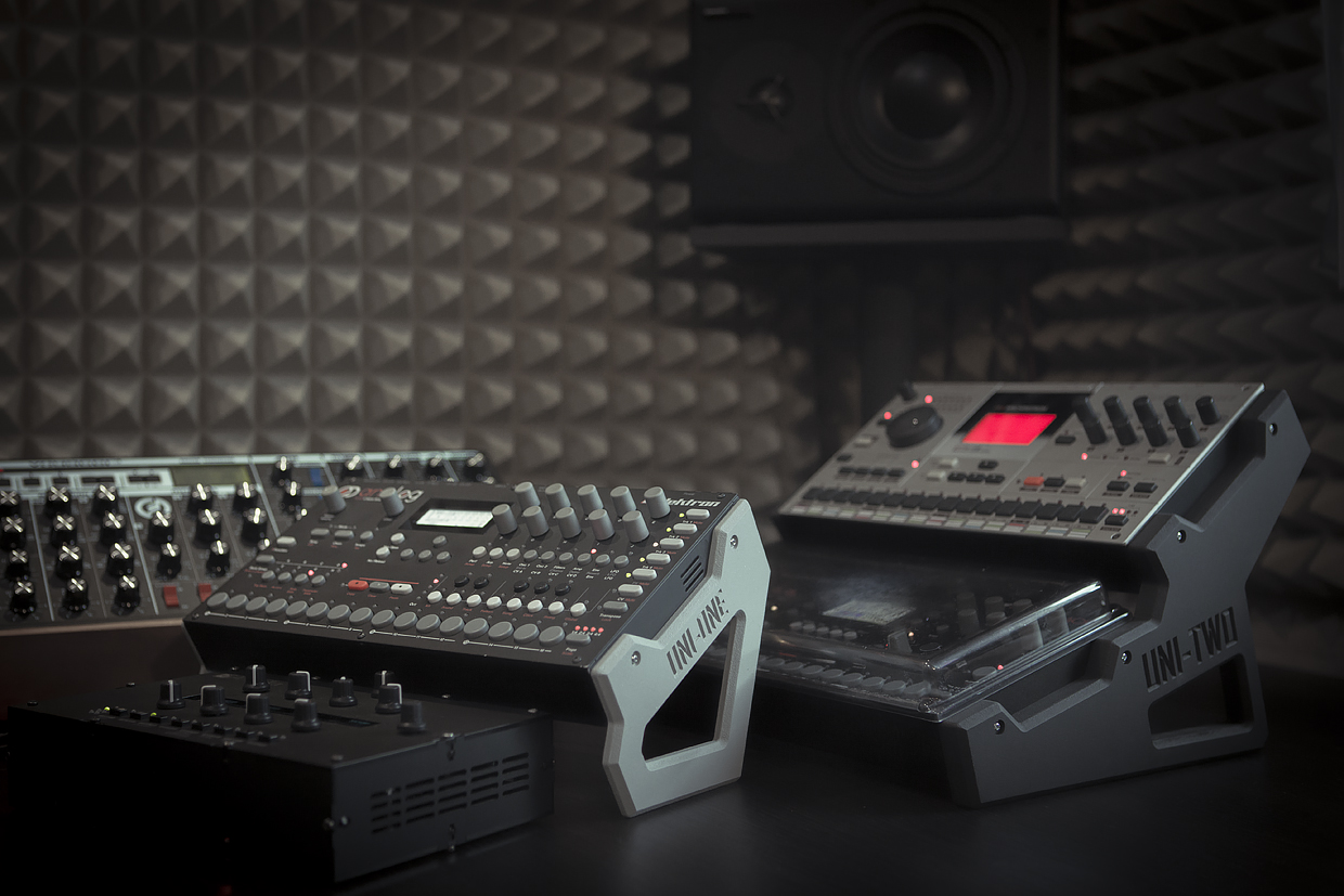 Elektron Stands 10.jpg