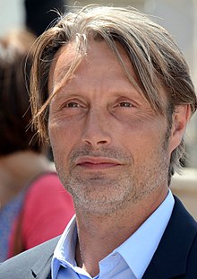 220px-Mads_Mikkelsen_Cannes_2013_2.jpg