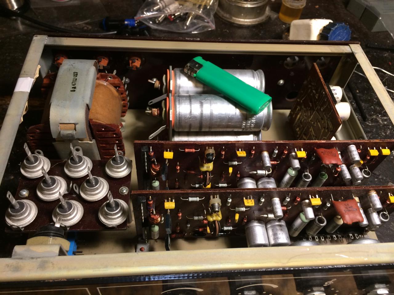 amp_m.jpg