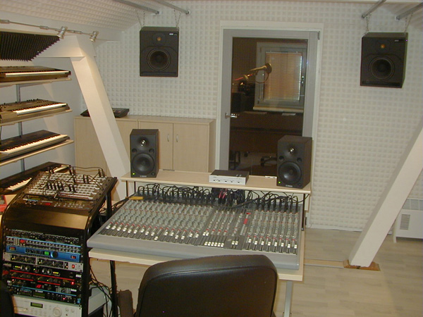 studionew2.jpg