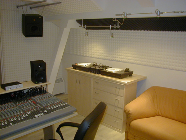 studionew3.jpg