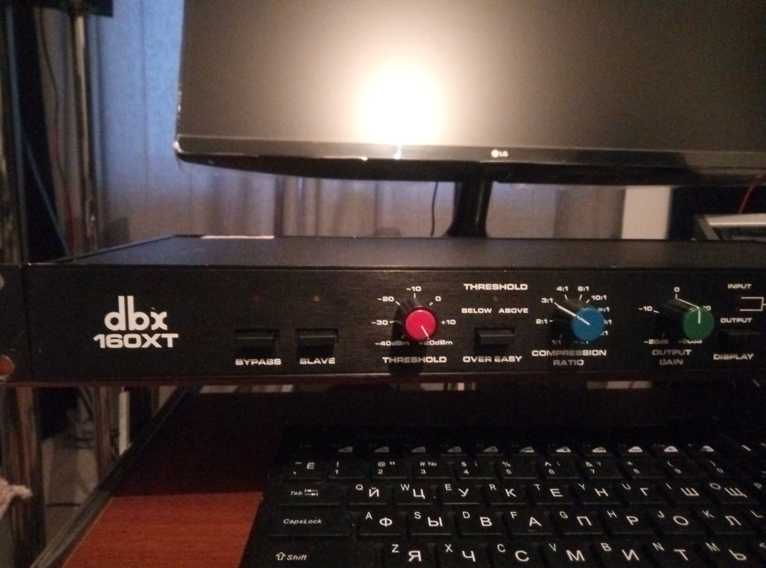 dbx160 1.jpg