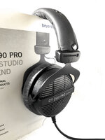 Beyerdynamic DT990-250 04.jpg