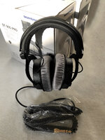 Beyerdynamic DT990-250 05.jpg