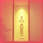 Манекен в витрине.jpeg